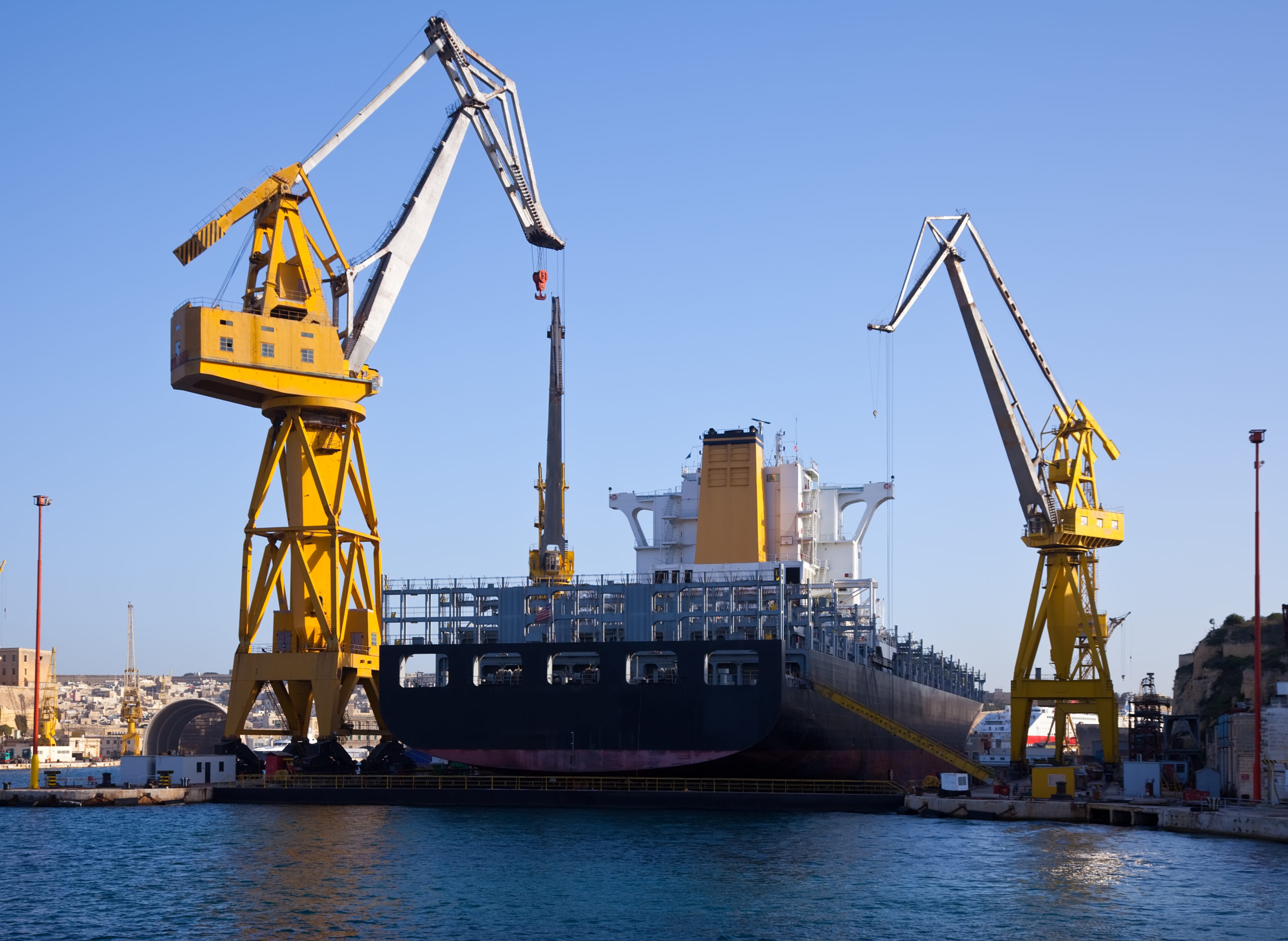 Chantier naval à Saint-Nazaire en Pays de la Loire, secteur industriel éligible au financement CEE